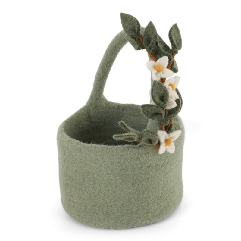 Basket with Flower Garland by Én Gry & Sif