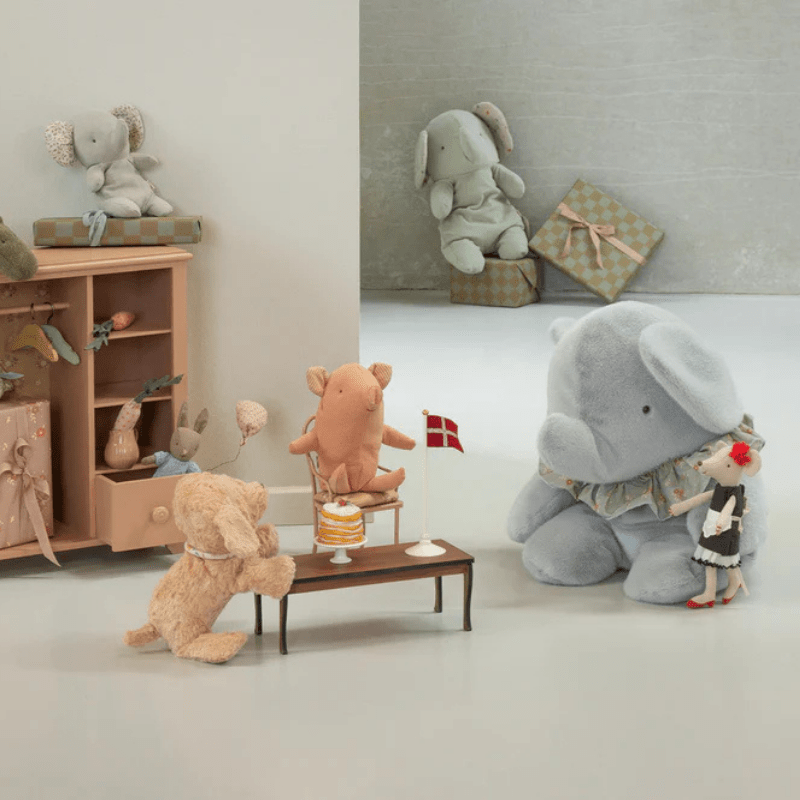 Beautician Mouse, Mum by Maileg - Maude Kids Decor