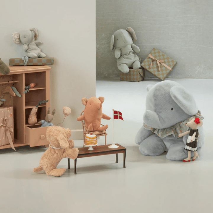 Beautician Mouse, Mum by Maileg - Maude Kids Decor