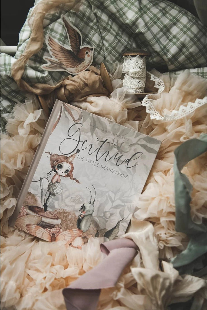 Gertrud - The Little Seamstress by Mrs Mighetto - Maude Kids Decor
