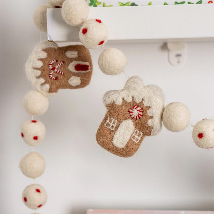 Gingerbread Houses Christmas Felt Garland by Lil&