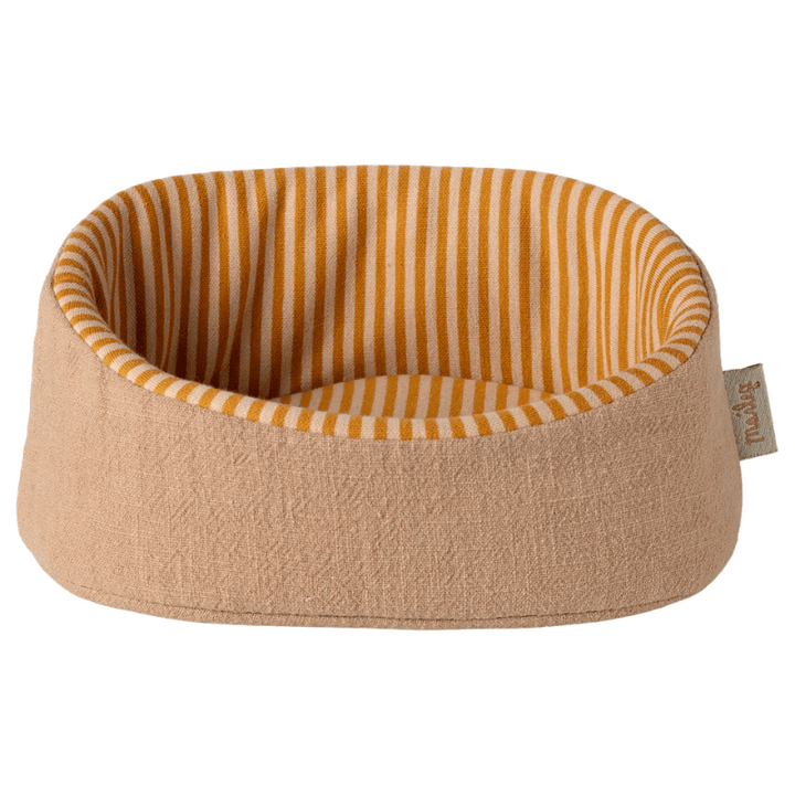 Pet Basket by Maileg - Maude Kids Decor