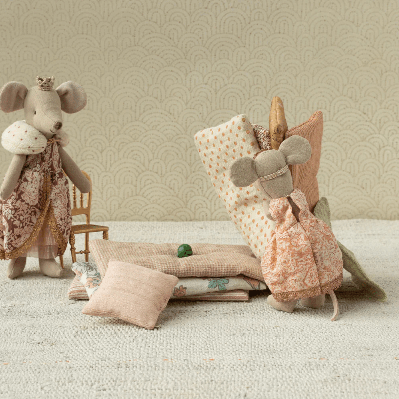 Princess and the Pea, Big Sister Mouse | Royal Collection by Maileg - Maude Kids Decor
