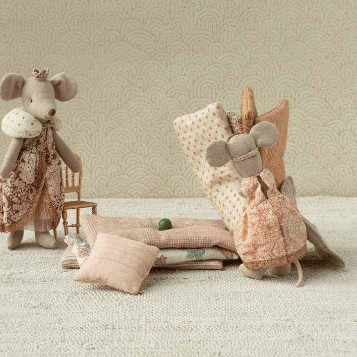 Princess and the Pea, Big Sister Mouse | Royal Collection by Maileg - Maude Kids Decor