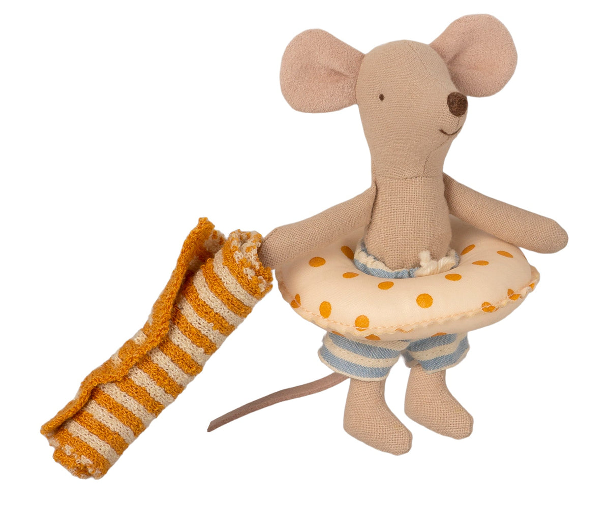 Beach mice, Little Brother in Cabin de Plage | Beach Collection by Maileg - Maude Kids Decor
