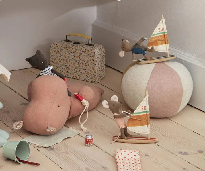 Beach mice, Surfer Little Sister | Beach Collection by Maileg