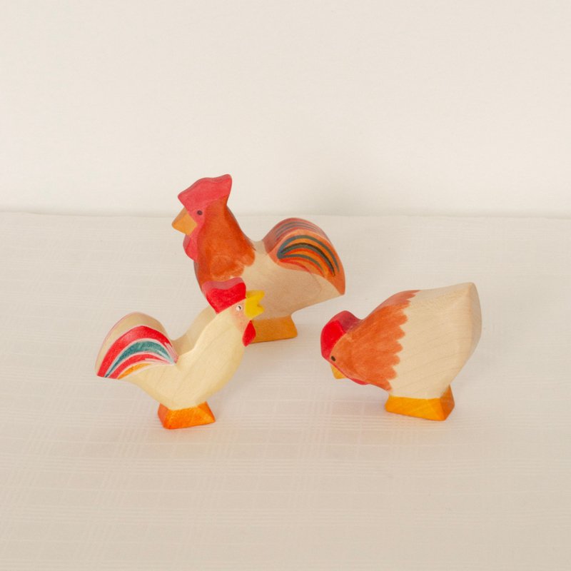 Hen Wooden Figurine | Picking by HolzWald - Maude Kids Decor