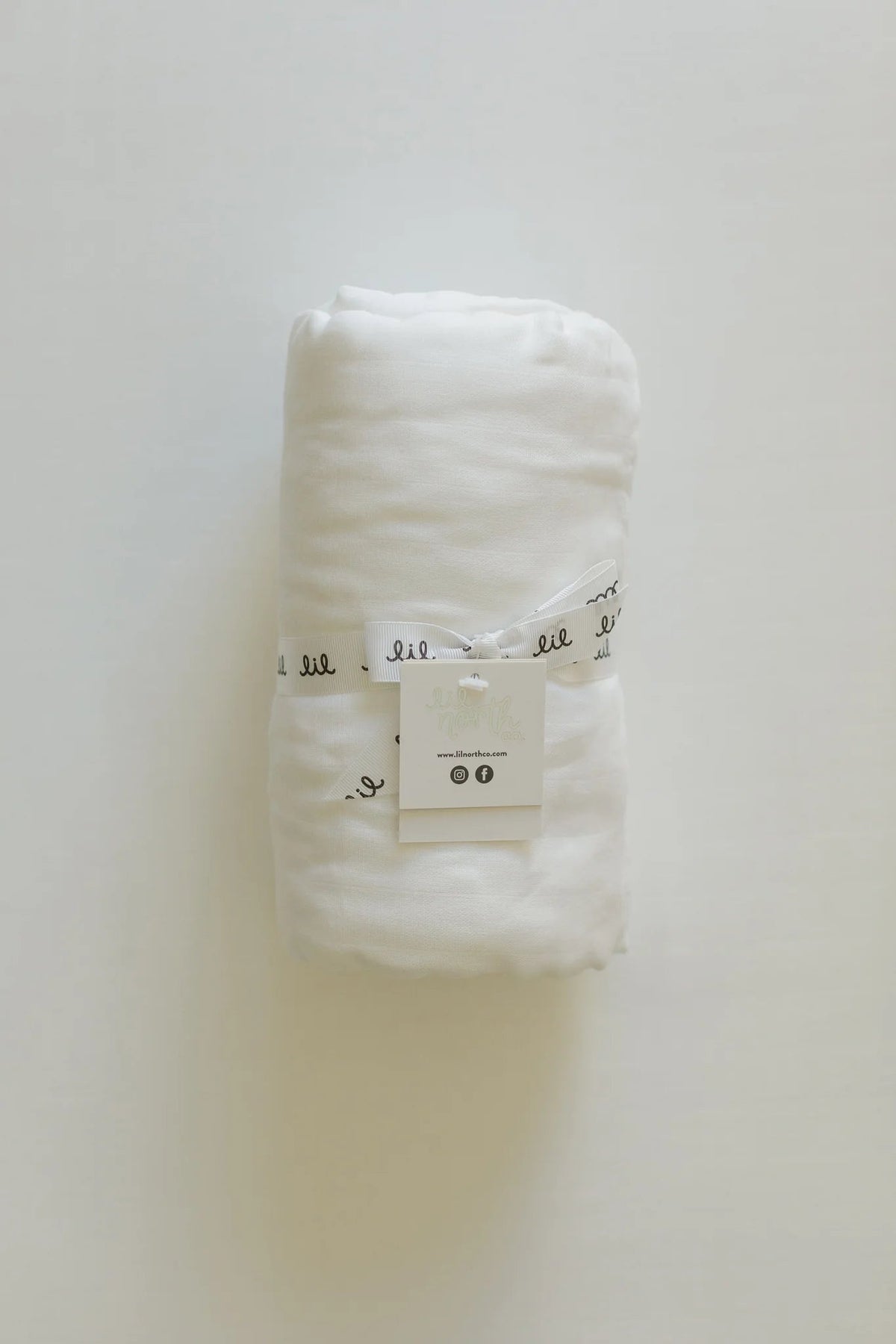 Premium 8 Layer Muslin Blanket by Lil' North Co. - Maude Kids Decor